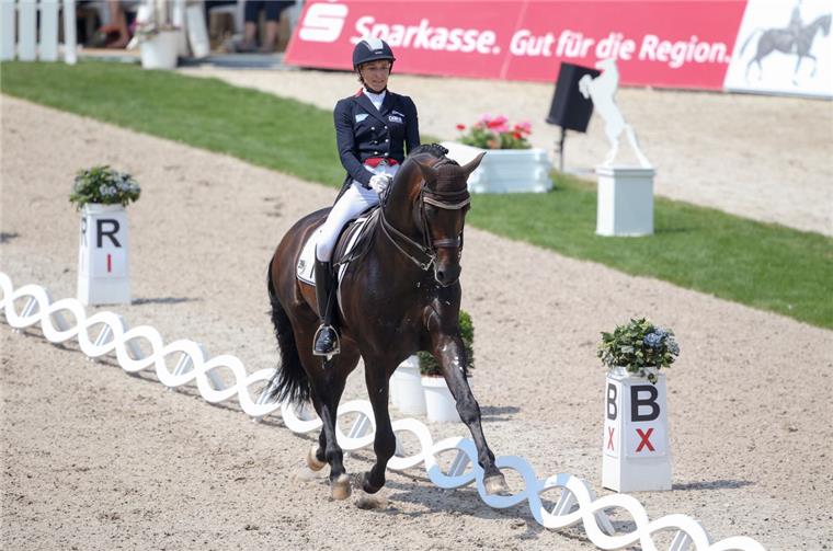 Olympia-Stars starten bei den Elmloher Reitertagen Die deutsche Vielseitigkeitsreiterin Ingrid Klimke ist ein Star in der Reiterszene. Dieses Jahr wird sie sich in Elmlohe unter das Volk mischen und auch in den Sattel schwingen.