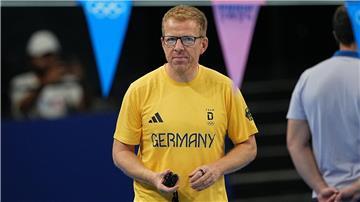 Die deutschen Freiwasserschwimmer müssen früh aufstehen.