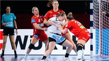 Die deutschen Handballerinnen haben das EM-Hauptrundenspiel gegen Dänemark verloren.