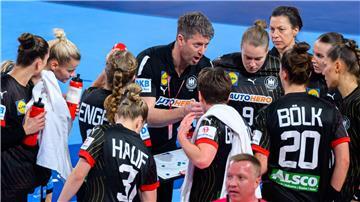Die deutschen Handballerinnen starten mit zwei Länderspielen gegen Frankreich in das WM-Jahr.