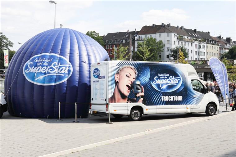 Gesangstalente aufgepasst: Das DSDS-Casting kommt nach Bremerhaven Die Deutschland sucht den Superstar Trucktour bringt die offenen Castings in verschiedene Städte. Am 1. September kommt das DSDS-Casting auch nach Bremerhaven.