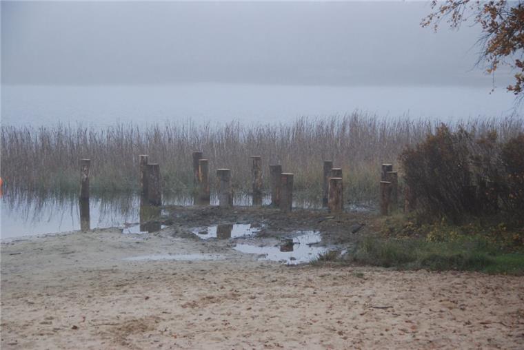 Schiffdorf: Silbersee bekommt neue DLRG-Wachstation Die DLRG-Wachstation am Silbersee in Wehdel (Schiffdorf) ist weg. An ihrer Stelle ragen Eichenpfähle aus dem flachen Wasser am Strand.