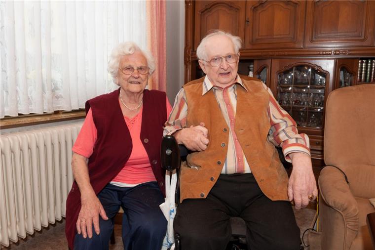 Das richtige Rezept für eine lange Ehe Die Eheleute Irene und Werner Lehmann freuen sich über ihr heutiges Jubiläum. Foto: Masorat