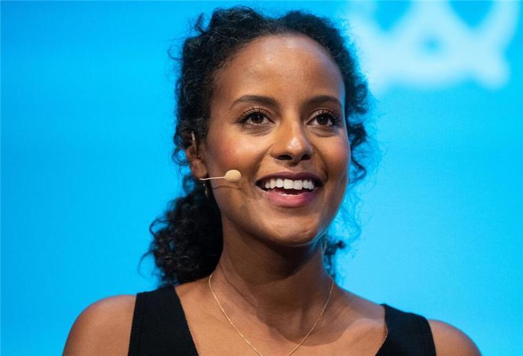 „GNTM“-Siegerin Sara Nuru wieder schwanger Die ehemalige „GNTM“-Siegerin Sara Nuru erwartet ihr zweites Kind.