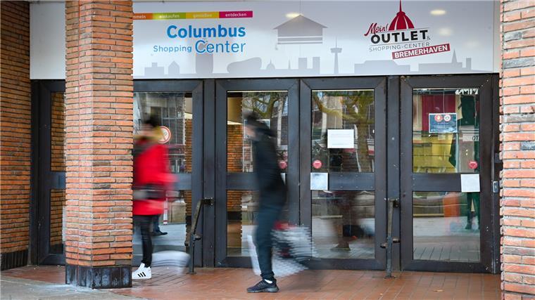 Die Eingänge von der Unteren Bürger bei Karstadt zum Columbus-Center fallen im Jahr 2023 durch den Abriss voraussichtlich weg. Foto Scheschonka