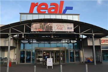 Die Einkaufskette Real wird zerschlagen. Unklar sind die Folgen für Bremerhaven und das Umland. 
