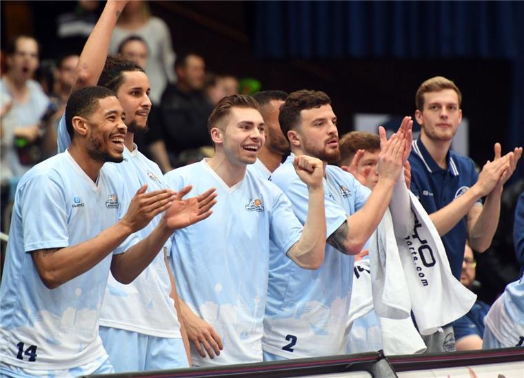 Die Eisbären Bremerhaven können endgültig durchatmen. Sportlich haben sie den Klassenerhalt bereits geschafft, jetzt gab es auch die Lizenz für die kommende Saison.