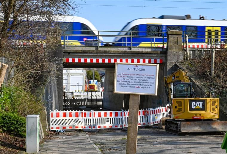 Bremerhaven: Nervige Dauerbaustelle bleibt - Stadt weiß nicht wie lange Baustelle an der Eisenbahn-Unterführung in der Schlachthofstraße