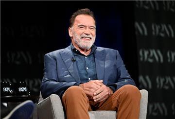 Die Enkelinnen von Arnold Schwarzenegger stehen mit den Tieren für Frühstück an. Es gibt selbstgemachte Kekse.