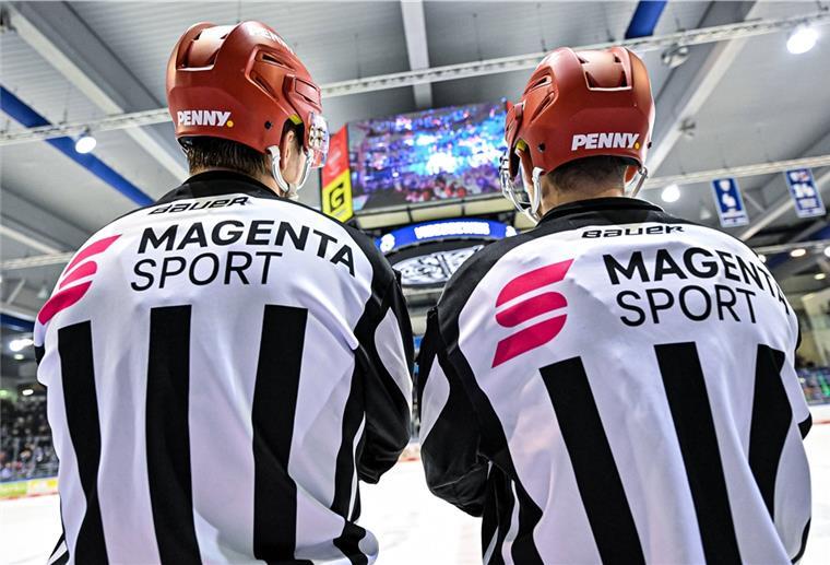 Tor-Klau-Skandal um die Pinguins: Veränderungen beim Videobeweis Die Entscheidung der Schiedsrichter in der Partie zwischen den Fischtown Pinguins und den Straubing Tigers steht weiter in der Kritik.