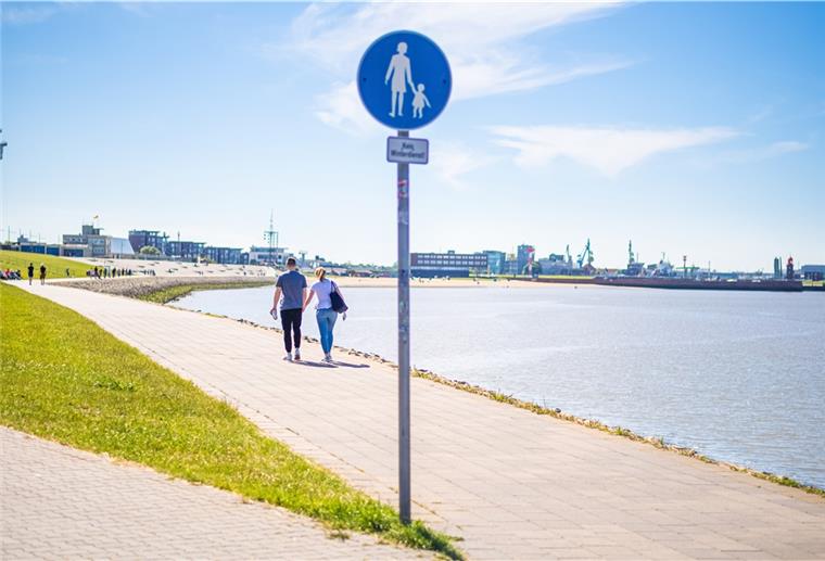 Bremerhaven: Stadtführung mit Geschichten zum Meer findet wieder statt Die Erlebnis Bremerhaven bietet wieder Stadtführungen für Touristen und Einheimische an.
