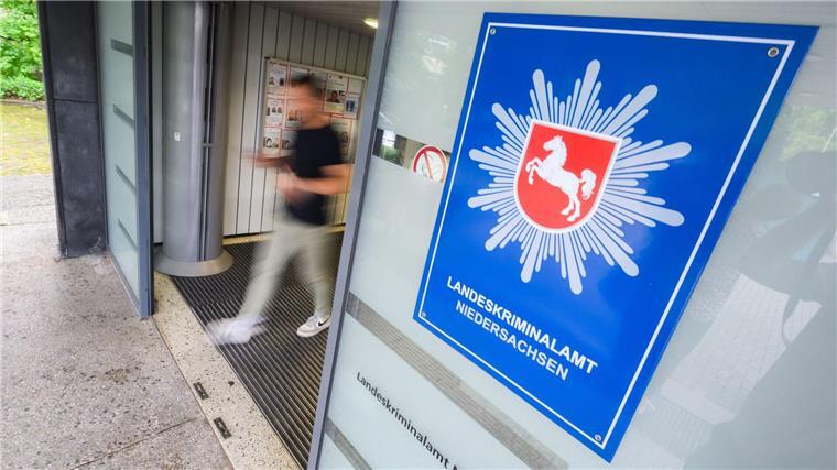 Neue Durchsuchungen auf der Jagd nach den Ex-RAF-Terroristen Die Ermittler rücken zu Durchsuchungen in Berlin und Frankfurt an - bei einer „unverdächtigen Person“. (Symbolbild)