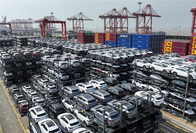 Neue EU-Strafzölle auf E-Autos aus China: Sorge vor Handelskrieg wächst Die EU fürchtet, dass die hochsubventionierten E-Autos aus China den Markt in Europa verzerren. (Archivbild)