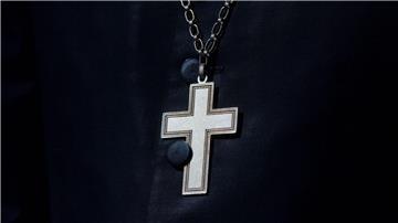 Die Evangelische Kirche in Deutschland würdigt den Einsatz vieler Menschen für Geflüchtete - zehn Jahre nach Merkels Satz „Wir schaffen das“. (Symbolbild)