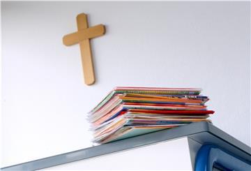 Die evangelischen Landeskirchen und katholischen Bistümer in Niedersachsen streben einen gemeinsam verantworteten christlichen Religionsunterricht an den Schulen des Bundeslandes an. 