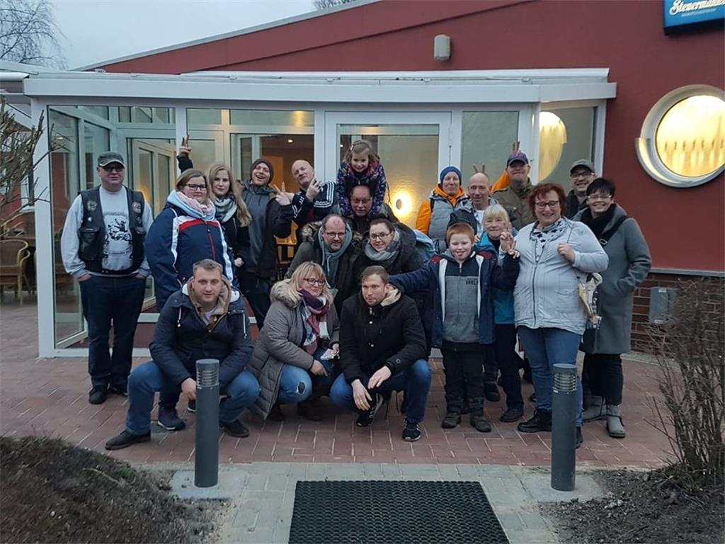 Die "Family Tour" mit Jasmin von Lien. "Wir sehnen uns danach, dass wir uns mal ...