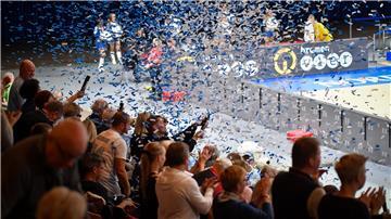 Die Fans der Eisbären Bremerhaven können am Samstag nicht nur das Spiel ihrer Lieblinge in Düsseldorf sehen, sondern sich in der ProA-Konferenz auch über das Abschneiden der Konkurrenz informieren.