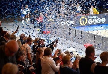 Die Fans der Eisbären Bremerhaven können am Samstag nicht nur das Spiel ihrer Lieblinge in Düsseldorf sehen, sondern sich in der ProA-Konferenz auch über das Abschneiden der Konkurrenz informieren.