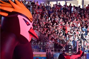 Die Fans der Fischtown Pinguins sind auswärts oft zahlreich mit dabei.