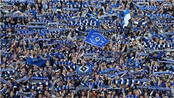 Die Fans des Hamburger SV freuen sich schon auf das Nordderby in Bremen.