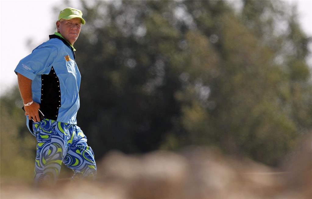 Die Fans lieben Daly wegen seiner schrillen Klamotten und seiner vielen Eskapade...