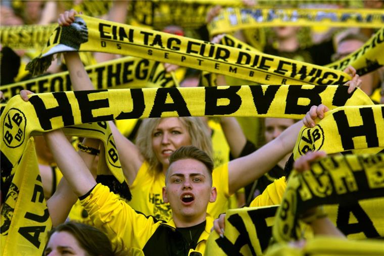 Fifa-Weltfußballer-Wahl: Deutsche sahnen ab Die Fans von Borussia Dortmund und des FC Liverpool wurden mit dem Fan-Award bei der Weltfußballer-Gala ausgezeichnet.