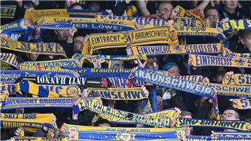 Die Fans von Eintracht Braunschweig.