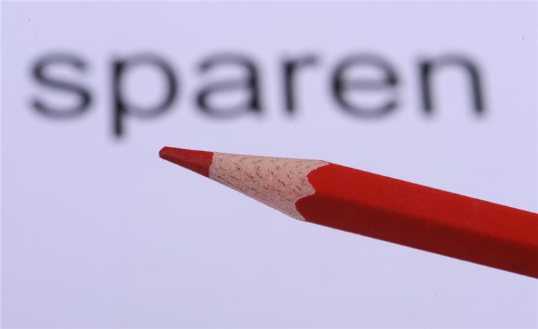 Die FDP setzt den Rotstift an. Die Liberalen haben Sparvorschläge in Höhe von 21 Millionen Euro unterbreitet.  Foto dpa