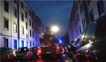 Die Feuerwehr im Einsatz in der Eupener Straße in Bremerhaven-Lehe.