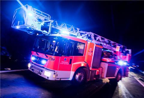 Die Feuerwehr musste einen Brand am Bahnhof Hamburg-Neugraben löschen.