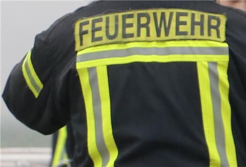 Die Feuerwehr wurde am Montag zu einem Einsatz im Hafen gerufen: Auf einem Stückgutfrachter brannte es.