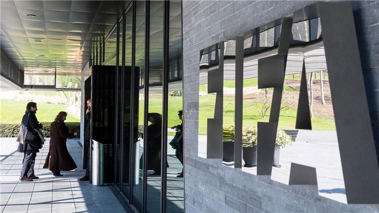 Diarra-Anwälte feiern Urteil gegen FIFA-Transferregeln Die FIFA steht wegen ihrer Transferregeln unter Druck.
