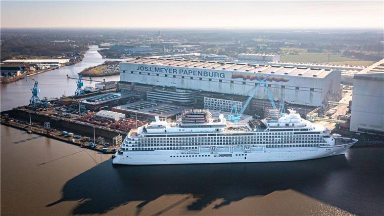 Gutachten entlastet Meyer Werft bei zusätzlichen Kosten Die Finanzlücke der Meyer Werft war größer, als bei der Rettung durch Bund und Land zunächst angenommen - laut einem Gutachten wusste die Geschäftsführung zu der Zeit nichts davon. (Archivfoto)