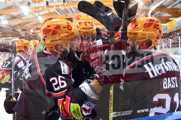 Kartenverlosung: Pinguins erwarten die Red Bulls aus München Die Fischtown Pinguins aus Bremerhaven wollen gegen München wieder jubeln.