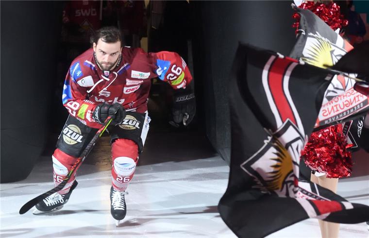 Die Fischtown Pinguins (hier Diminik Uher) zeigten beim Spitzenreiter München eine engagierte Leistung.