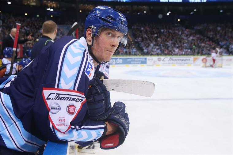 Ex-NHL-Star Christoph Schubert besucht die Pinguins Die Fischtown Pinguins spielen am Freitag gegen Iserlohn. Ex-NHL-Star Christoph Schubert ist dann als Experte für Magenta Sport im Einsatz.