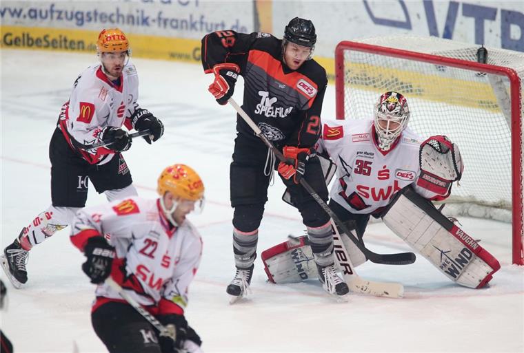 Die Fischtown Pinguins verloren mit 1:4 bei den Löwen Frankfurt