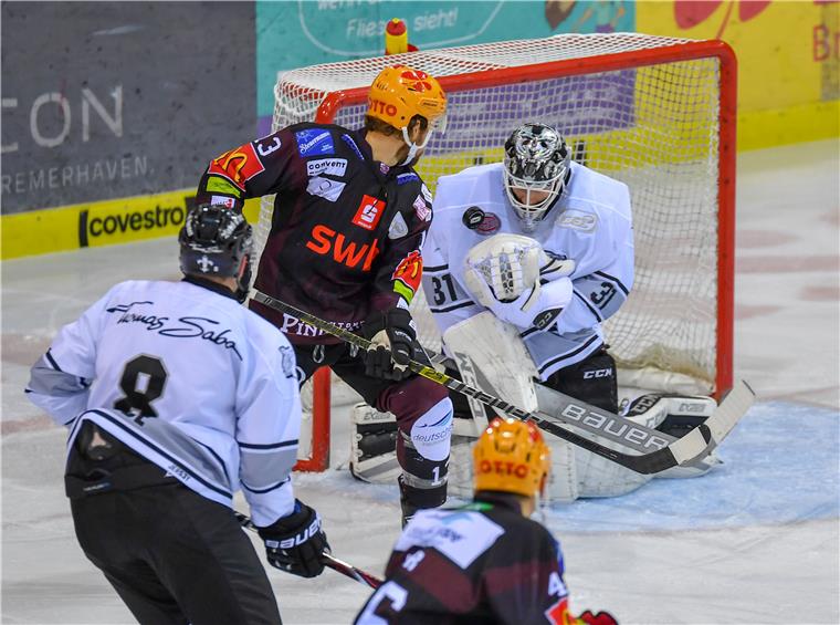 Fischtown Pinguins erkämpfen Sieg gegen Nürnberg Die Fischtown Pinguins zeigten im ersten Spiel nach der Länderspielpause eine gute Leistung gegen Nürnberg.