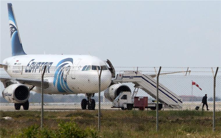 Die Flugzeugentführung einer Egypt Air Maschine von Ägypten nach Zypern am Dienstag ist unblutig zu Ende gegangen
