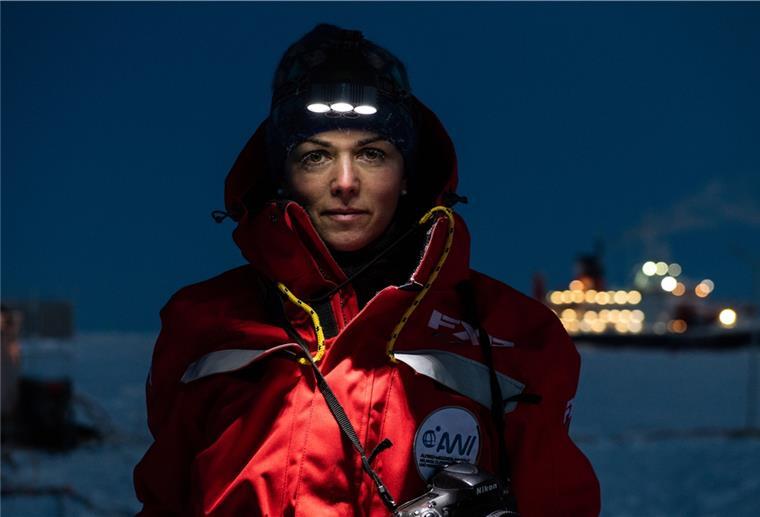 CHANGE NOW und INTO THE ICE AWI Wissenschaftlerin während der MOSAiC-Expedition