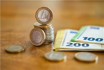 Symbol für Wert, Tausch und Macht, Geldscheine, Geld, Münzen