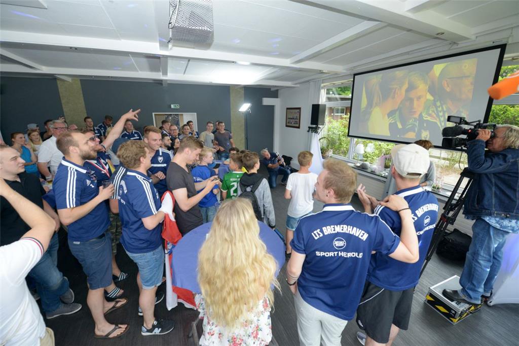 Die Freude nach der DFB-Pokal-Auslosung bei der Leher TS war groß. Foto: Schimanke