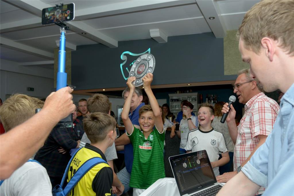 Die Freude nach der DFB-Pokal-Auslosung bei der Leher TS war groß. Foto: Schimanke