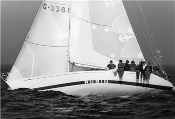 Die frühere deutsche Admiral's-Cup-Siegeryacht „Rubin“ von 1973 ist vor Cuxhaven in der Nordsee gesunken.