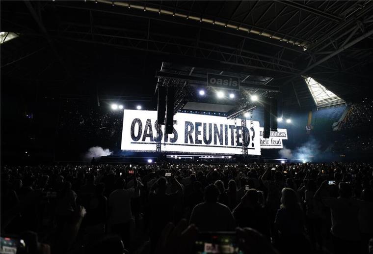 Oasis-Comeback in Wales: Alles wieder so wie früher? Die Gallagher-Brüder haben wieder zusammengefunden.