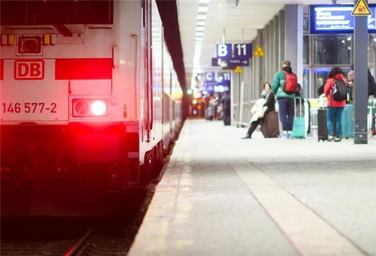 Bahn kündigt nächsten Streik an: Ab Donnerstag gehts los Die GDL hat einen weiteren Streik im Tarifkonflikt mit der Deutschen Bahn angekündigt.
