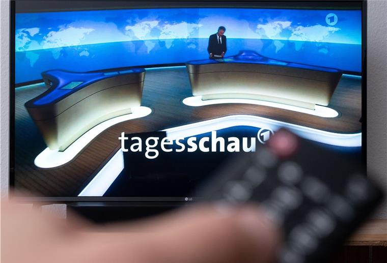 Rundfunkbeitrag bleibt vorerst bei 17,50 Euro Die geplante Erhöhung des Rundfunkbeitrags zum 1. Januar 2021 ist wegen eines Vetos von Sachsen-Anhalt vorerst gestoppt.