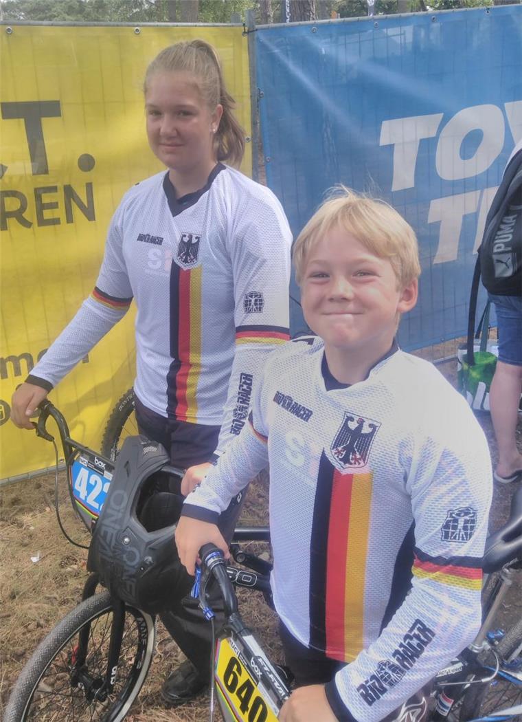 BMX–Nachwuchs kommt aus Loxstedt Die Geschwister Zoé und Kris Flettner aus Loxstedt engagieren sich im BMX-Sport und nehmen erfolgreich an deutschen und internationalen Wettkämpfen teil.