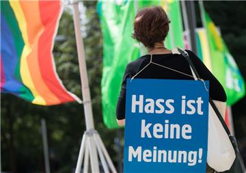 Die gesellschaftlichen und sicherheitspolitischen Herausforderungen durch Hass, Gewalt und Ausgrenzung stehen diese Woche im Mittelpunkt der Herbsttagung des Bundeskriminalamtes (BKA).
