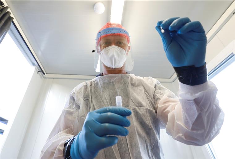 Bremerhaven: Gesundheitsamt kann Arztstellen nicht besetzen Die Gesundheitsämter in Bremerhaven und im Kreis Cuxhaven haben ohnehin viele Aufgaben und wenig Personal. Corona hat viel Zeit gekostet und viele Mitarbeiter gebunden – und wird es auch weiter tun.